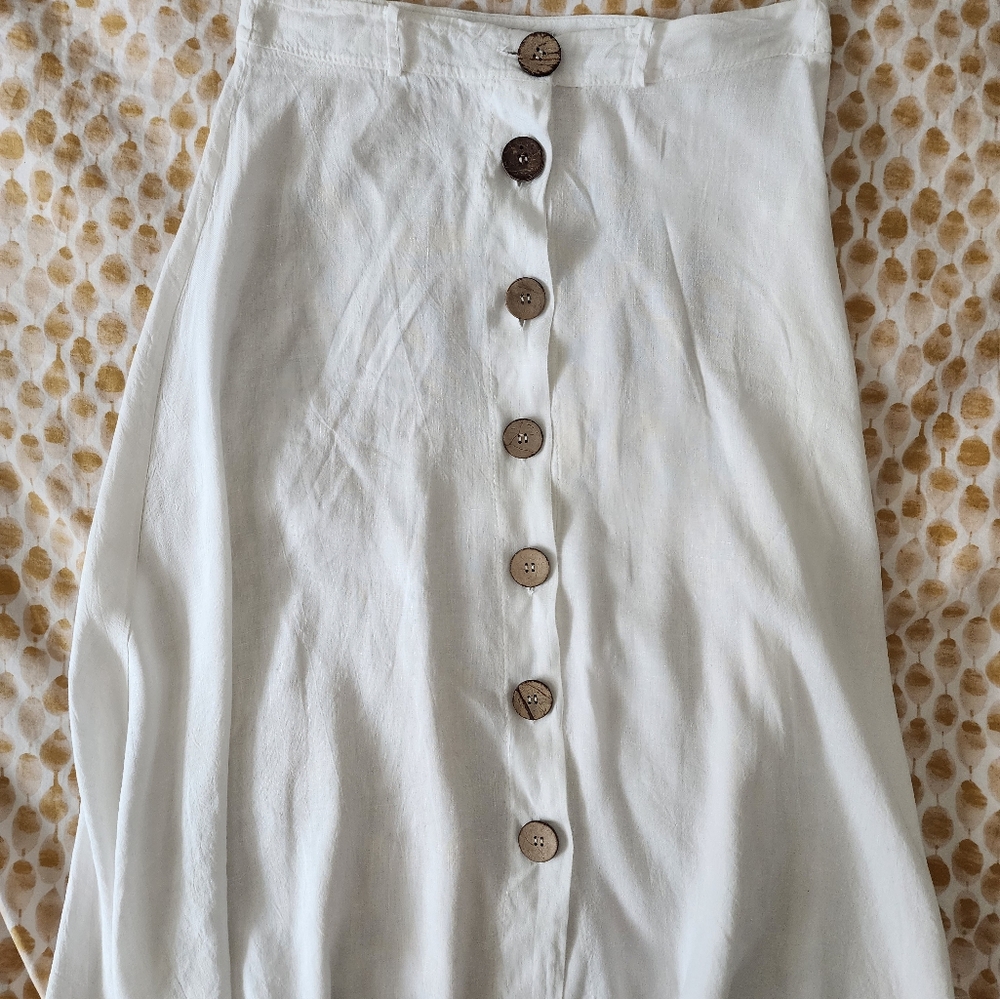 Cream A-Line Midi Skirt for Resort Wear